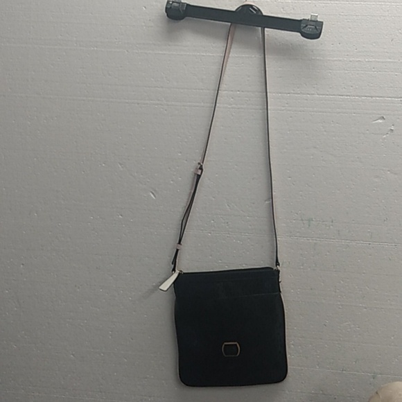 GUESS Los Angeles Black Purse with soft pink strap - Picture 2 of 8